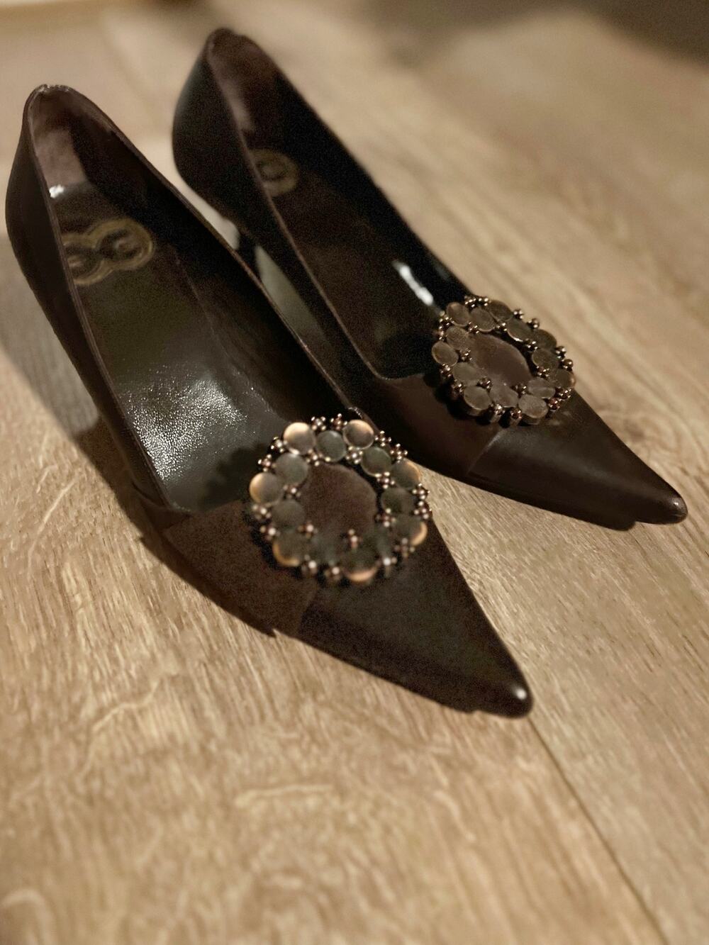 ESCADA Vintage Rare Brown Jeweled Pointed Toe Kitten Heels Size 6.5